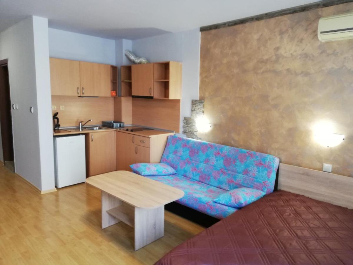 Lovely Studio In A Complex With A Pool By Flat Mаnаger Sveti Vlas Εξωτερικό φωτογραφία